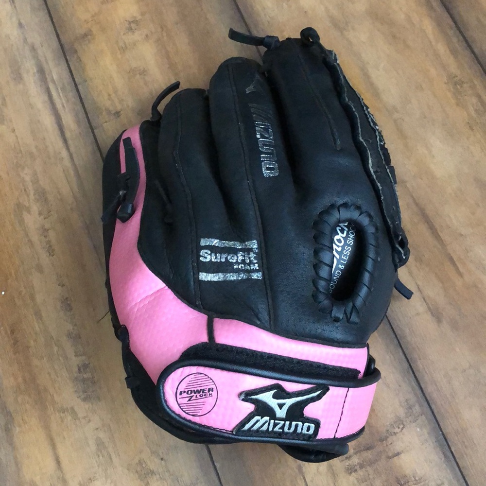 Mizuno softball glove